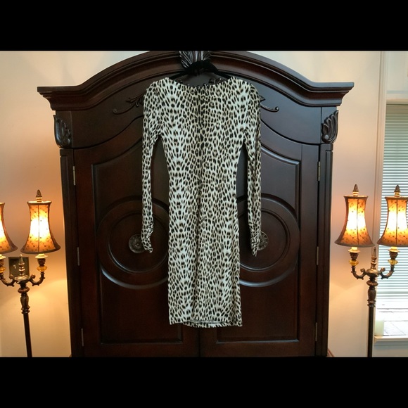 CARMEN MARC VALVO DRESSES. XS NEW WITH TAGS PRINT! - Picture 3 of 5